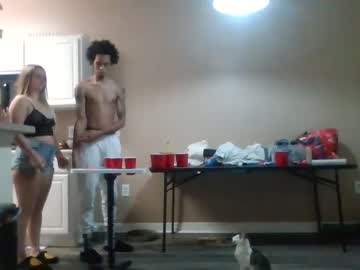 couple
        bdwking cam image #2340444