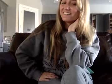 girl
        becca0101 cam image #836090