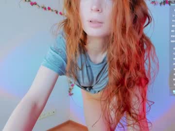 girl
        deva_green cam image #888242
