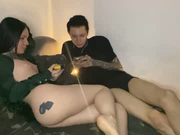 couple
        white_dragonn cam image #1865722