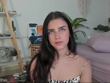 girl
        grettabenett_ cam image #233965