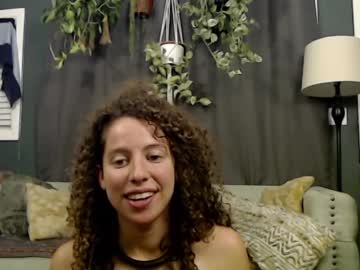 girl
        flowqueen cam image #6378326