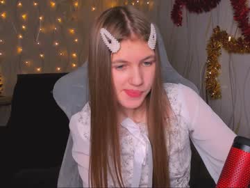 girl
        kylie_mine cam image #493864