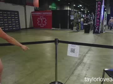 girl
        taylor_love_303 cam image #6554143