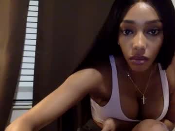 girl
        sophieinthecity cam image #1896877