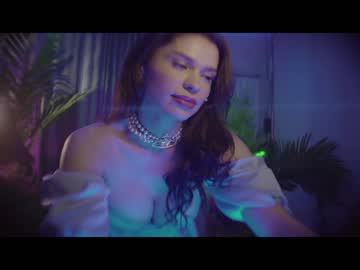 girl
        lucieoude_ cam image #868220