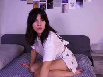 girl
        amydavia cam image #6447012