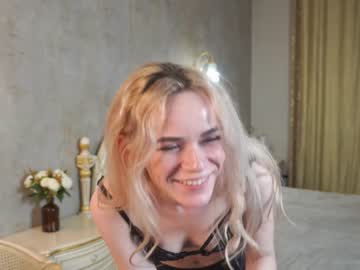 girl
        courtneyabigail cam image #3516536