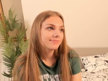 girl
        odelindabracher cam image #5233223