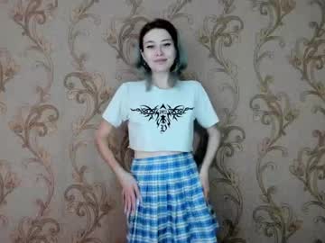 girl
        yuinika_ cam image #4713345