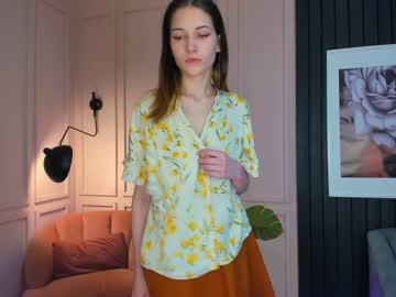 girl
        lana_say cam image #1093726