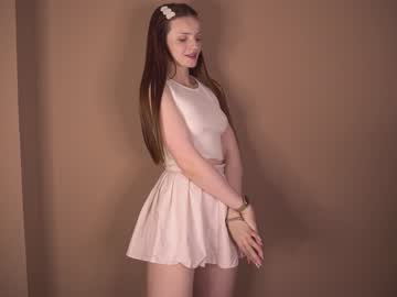 girl
        belletesla cam image #3669241