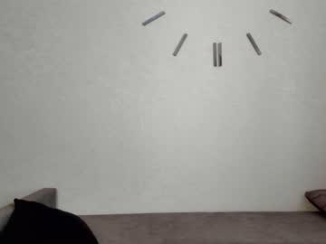 girl
        one_carolina cam image #1688230