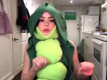 girl
        littlesugarpea cam image #1111550