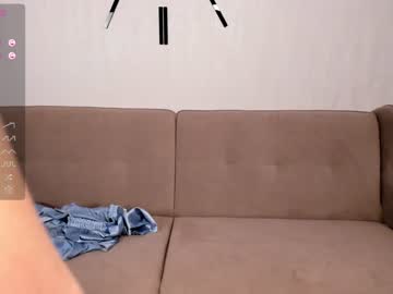 girl
        mariambuss cam image #3612346