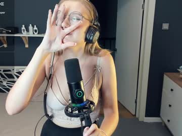 girl Cam Girls Masturbating With Dildos On Chaturbate with mind_of_heart