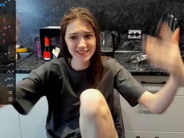 girl
        baileywalton cam image #3464865