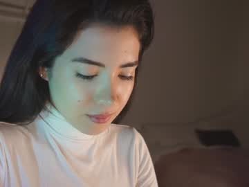 girl
        soifiee cam image #1894287