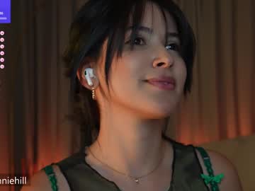 girl
        anniehillofficial_ cam image #4830389