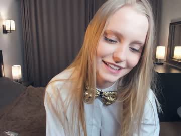 girl
        may_wow cam image #3081673
