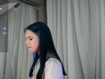 girl
        merciabawden cam image #5936523