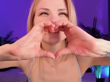 girl
        jessiccaburns cam image #3222092