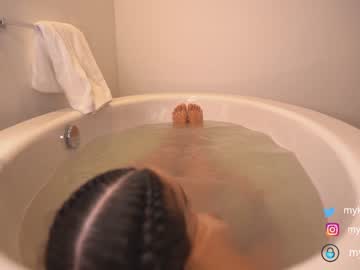 girl
        mykinkybunny cam image #315126