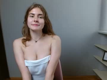 girl
        mali_na cam image #1854853