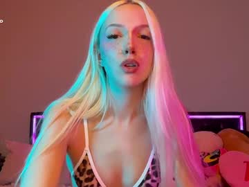 girl
        riababe cam image #6119159