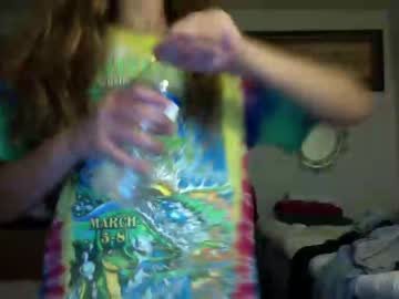 girl
        kristy_barrios cam image #1839956