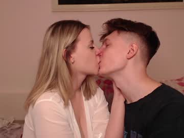 girl
        crystal_angells cam image #152312