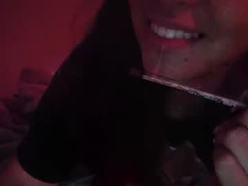 girl
        luvm31111 cam image #1307337