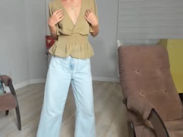 girl
        lenaelisabeth cam image #2681454