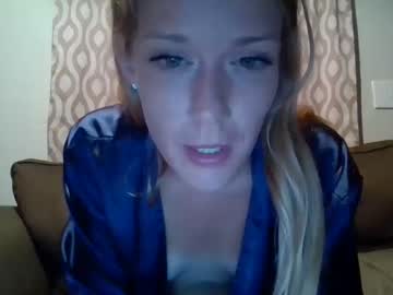 girl
        brittx00x cam image #2203478