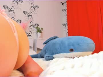 girl
        mila_milka_ cam image #2424120