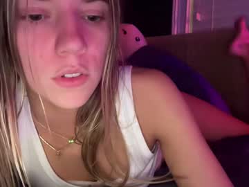 girl
        oliviahansleyy cam image #5911091
