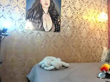 girl
        srta_roja cam image #249605
