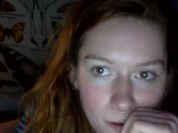 girl
        robinblackly cam image #421243