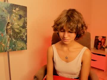 girl
        lenaelisabeth cam image #2711465