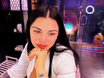 girl
        alma_pearl cam image #6645034