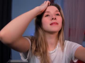 girl
        milablush cam image #907550