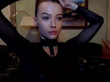 girl
        _demi_dee_ cam image #2411178