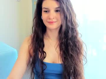 girl
        elaanna cam image #6236355