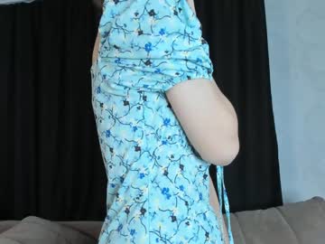 girl
        catalinachan cam image #2989237