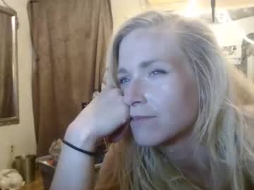 couple
        jacknjill420247 cam image #4423331