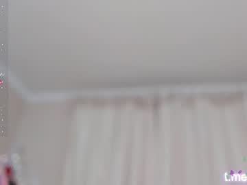 girl
        rainaslater cam image #3201161