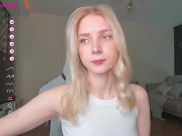 girl
        oh_honey_ cam image #1956612