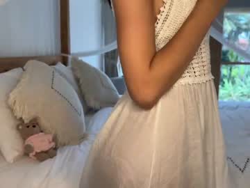girl
        cuteelsa_ cam image #3545772