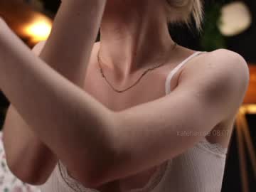 girl
        kateharrise cam image #4547649