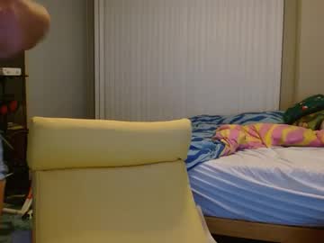 girl
        emma_peaches18 cam image #4617394